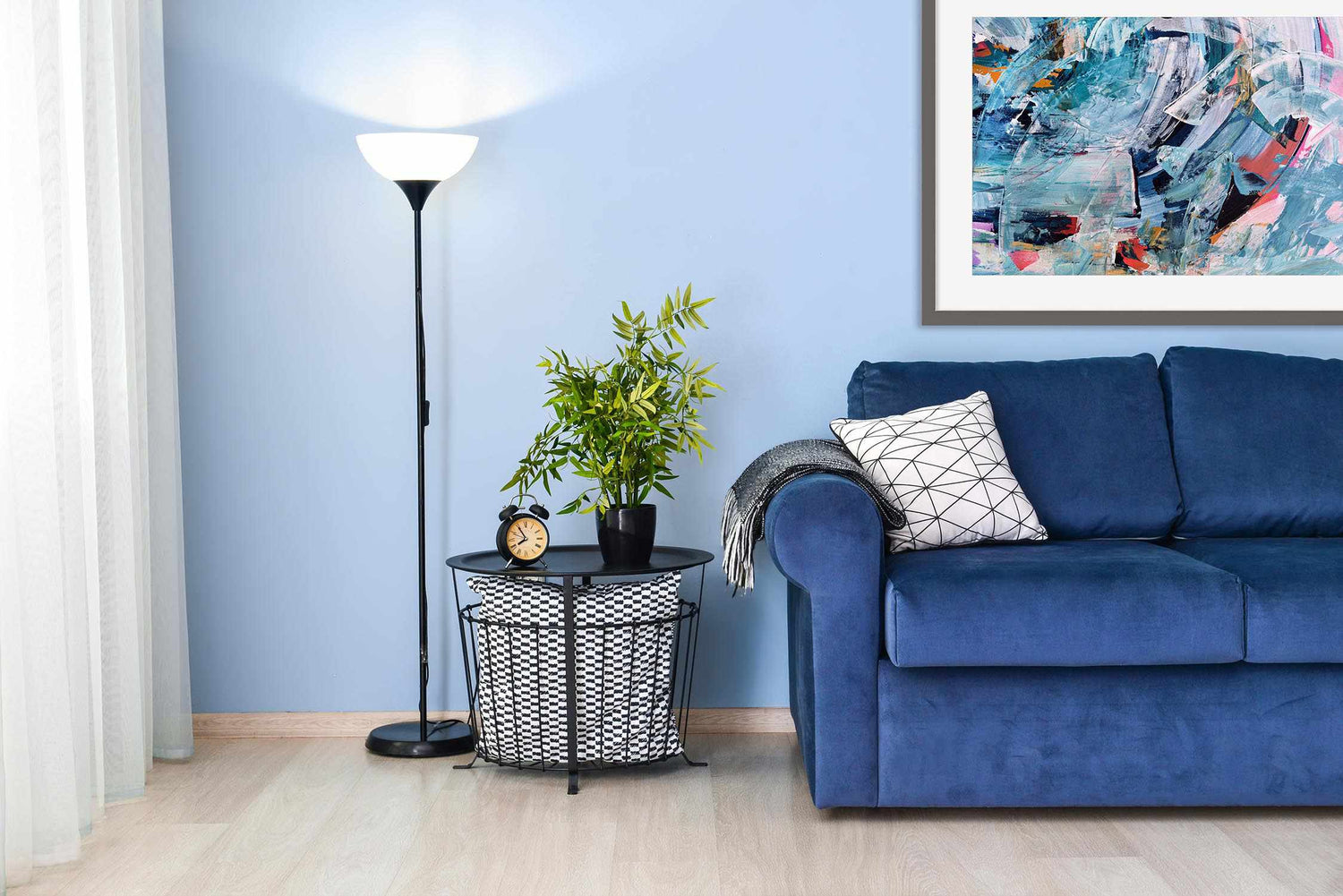 How to best decorate a living room with art - Abstract House