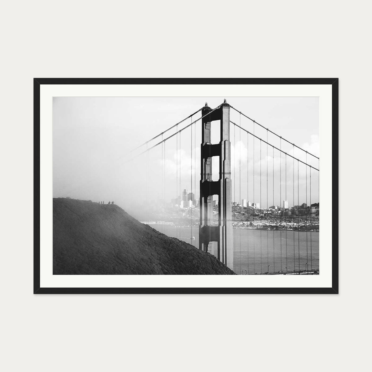 Golden Gate Bridge Art Print — 70 x 100 cm — Black Frame