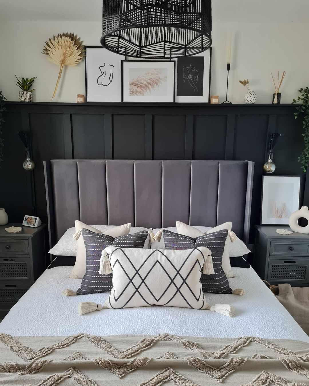 What Is A Shelfie? - Abstract House