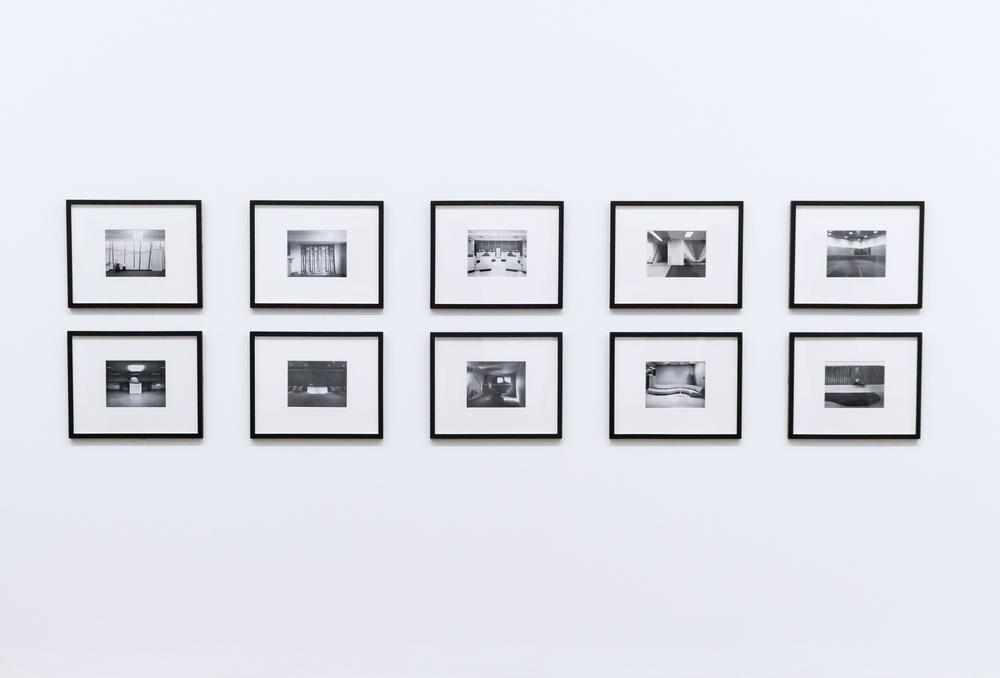 A complete guide to framing art-Abstract House