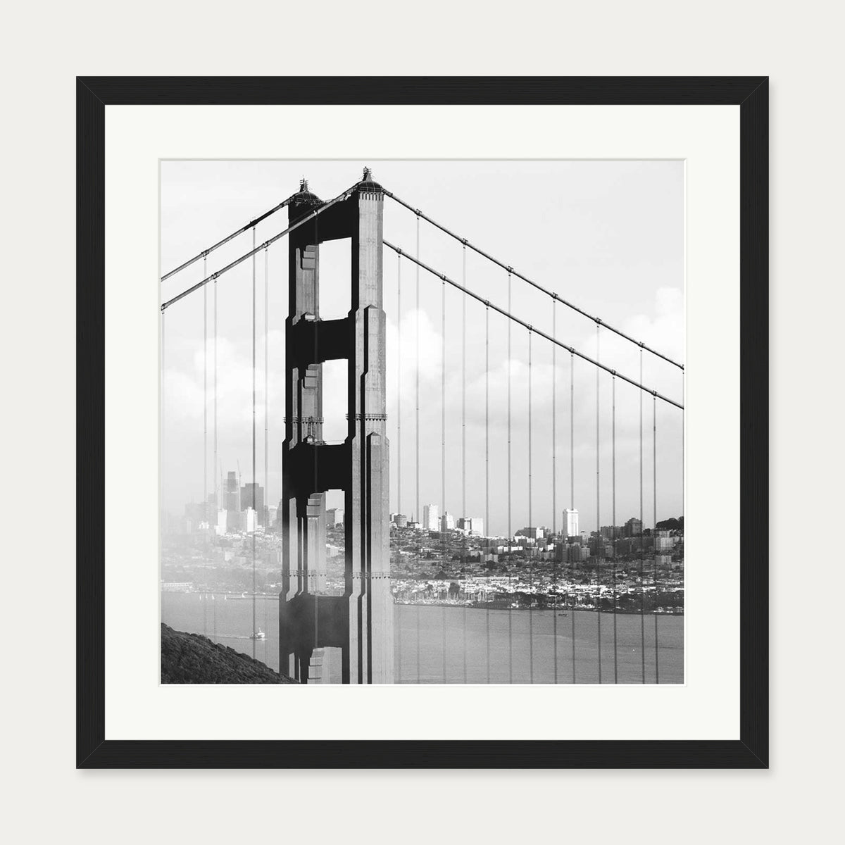 Golden Gate Bridge Art Print — 50 x 50 cm — Black Frame