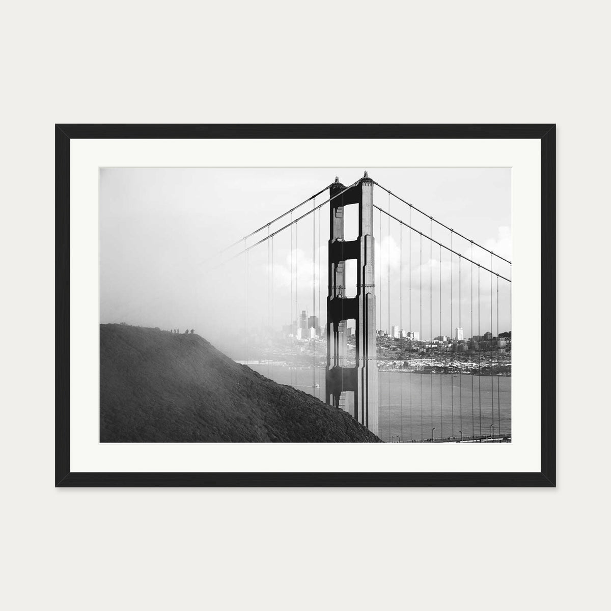 Golden Gate Bridge Art Print — 50 x 70 cm — Black Frame